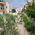 Meri * Vodice